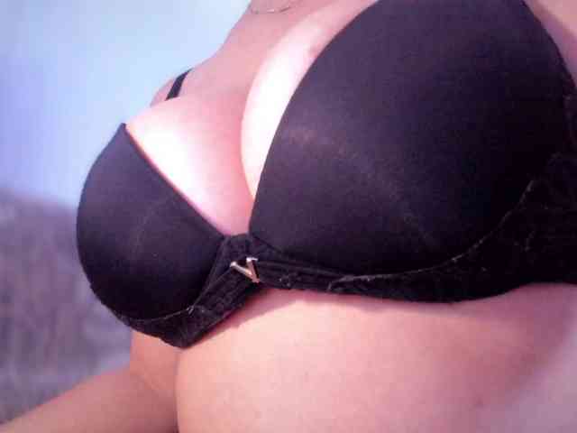 EmellyQu webcam
