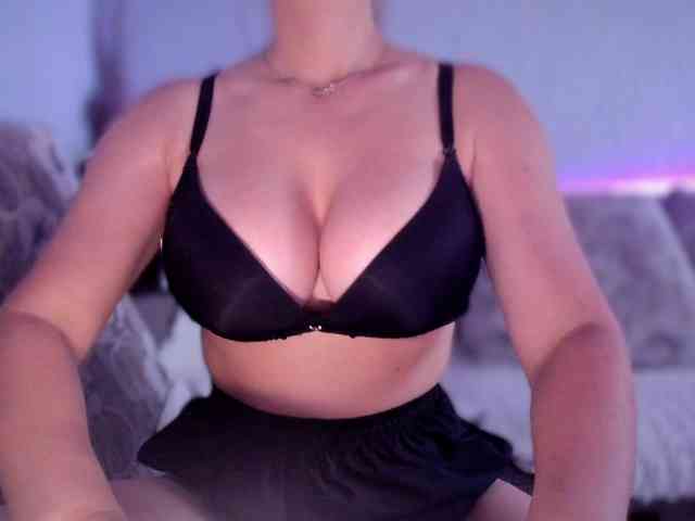 EmellyQu webcam