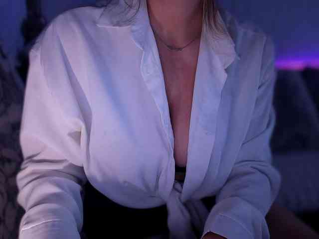 EmellyQu webcam