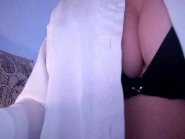 EmellyQu webcam