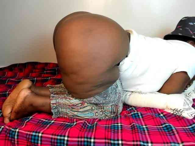 theassdominator3 webcam