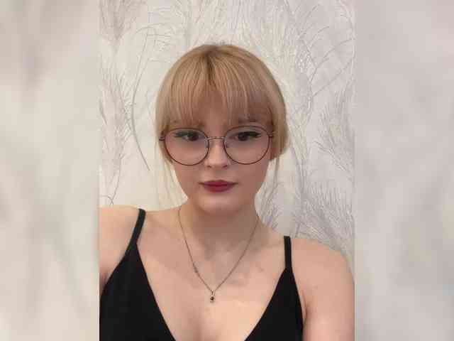 Sophie-doll webcam