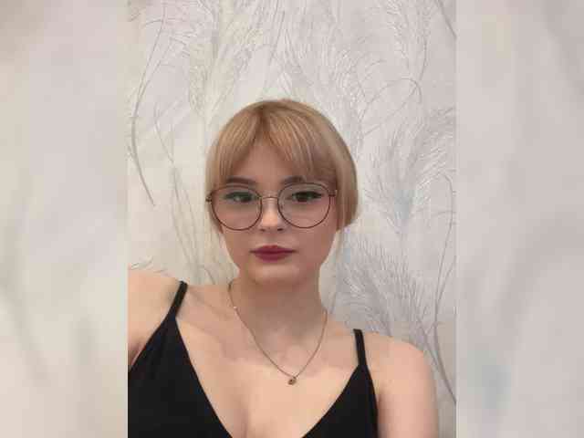 Sophie-doll webcam