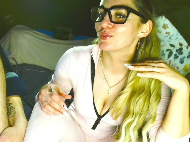 SweetCoople's BongaCams show and profile