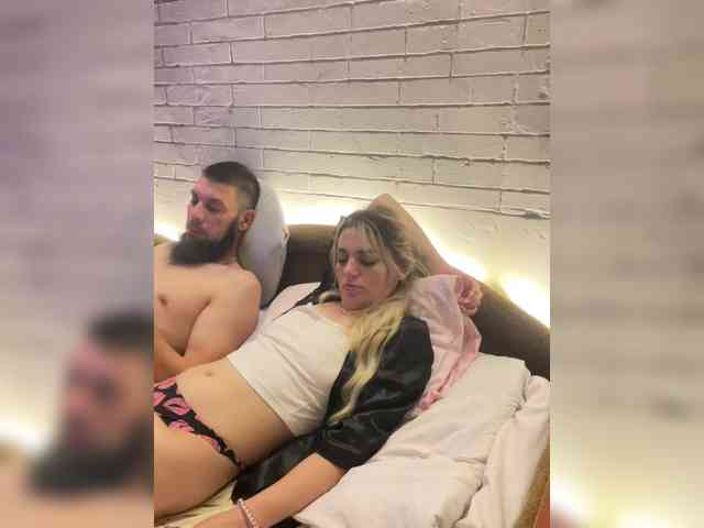 SweetCoople webcam