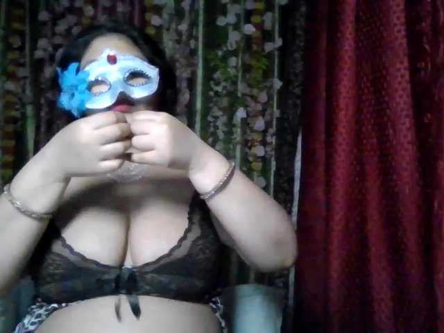 Naughtyladki Live Cam on BongaCams