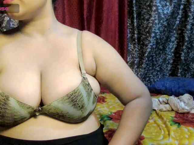 Naughtyladki webcam