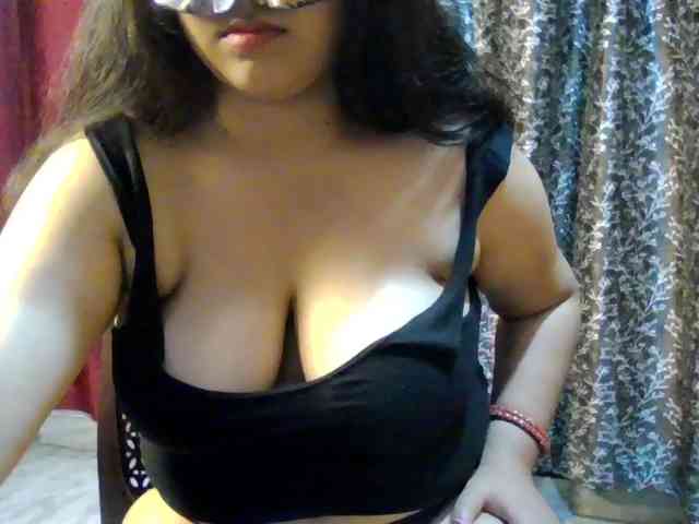 Naughtyladki webcam