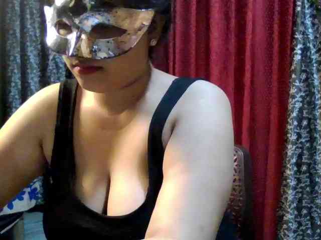 Naughtyladki webcam