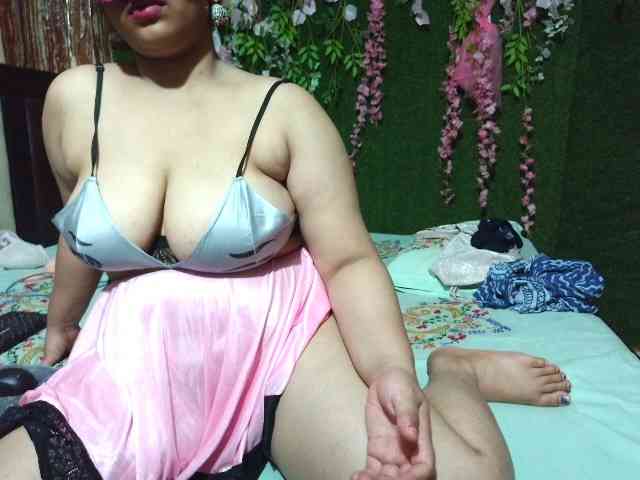 Naughtyladki webcam