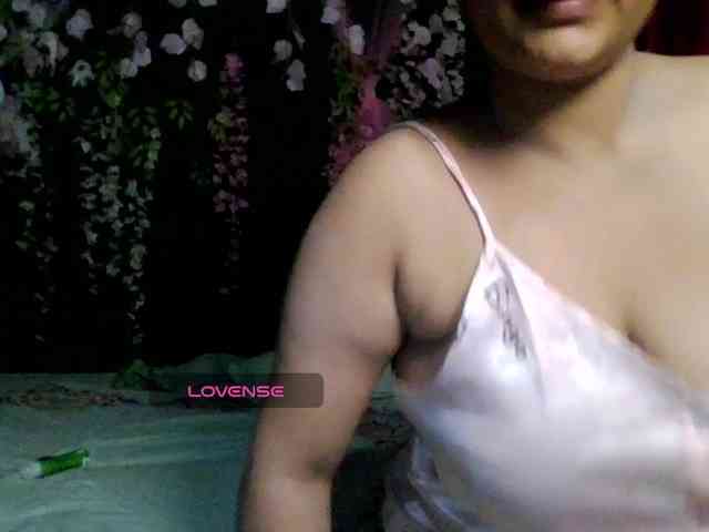 Naughtyladki webcam