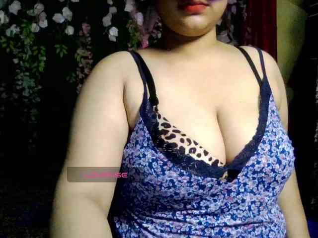 Naughtyladki webcam