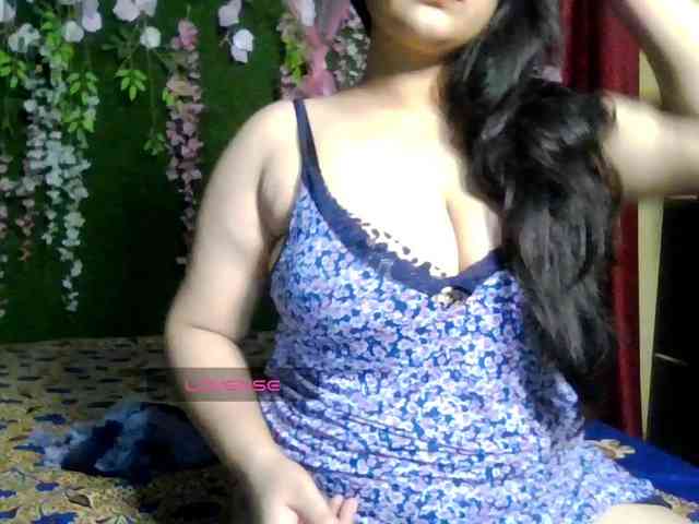Naughtyladki webcam