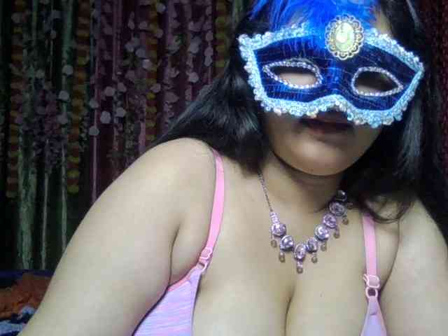 Naughtyladki webcam