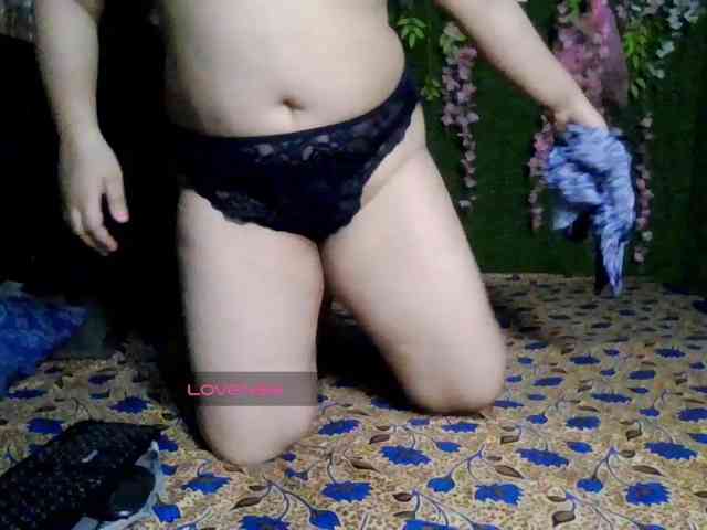 Naughtyladki webcam