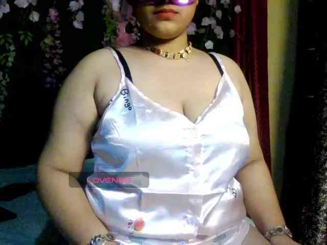 Naughtyladki webcam