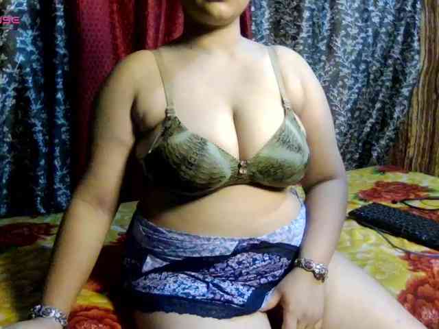 Naughtyladki webcam