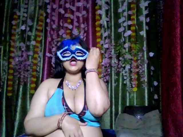 Naughtyladki webcam