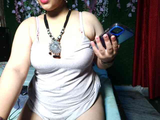 Naughtyladki webcam