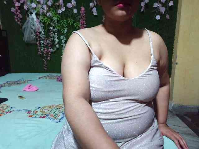 Naughtyladki webcam
