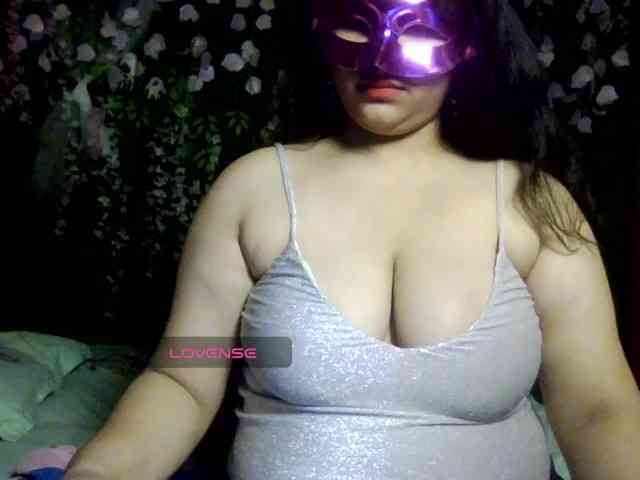 Naughtyladki webcam