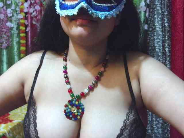 Naughtyladki Live Webcam on BongaCams