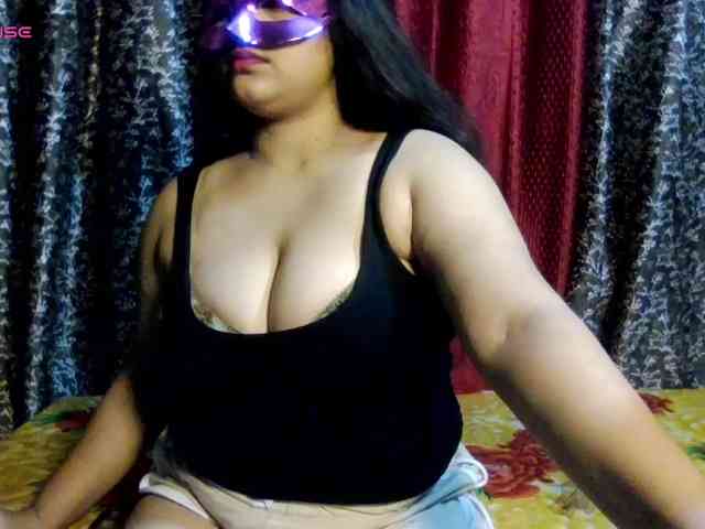 Naughtyladki webcam