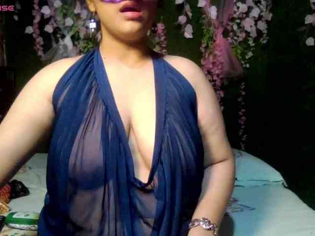 Naughtyladki webcam
