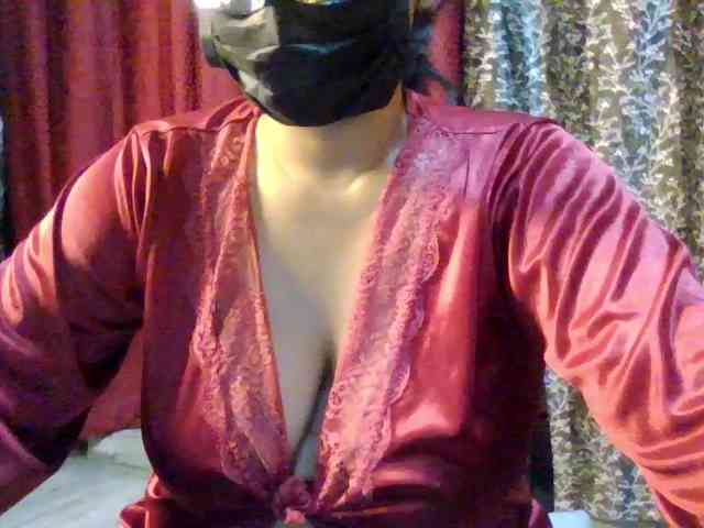 Naughtyladki webcam