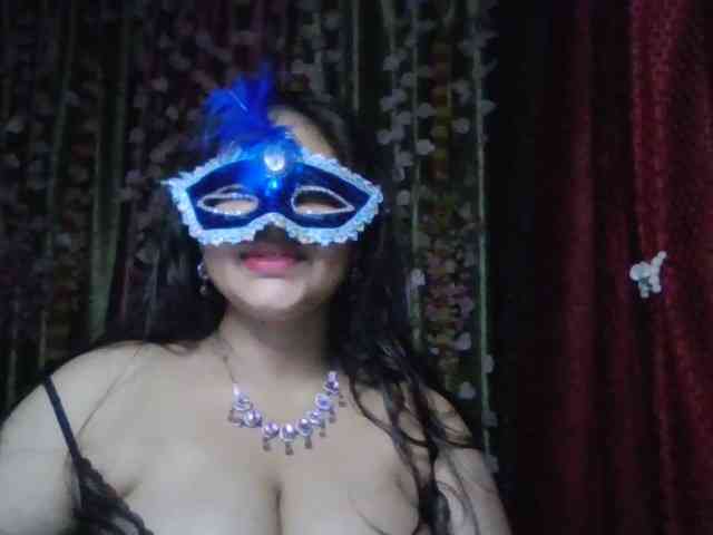Naughtyladki Live Webcam on BongaCams