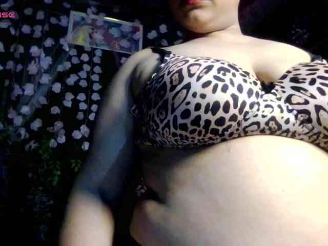 Naughtyladki webcam