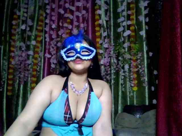 Naughtyladki webcam
