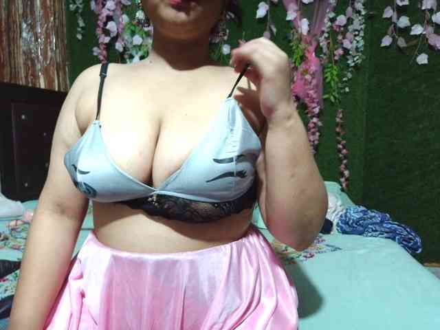 Naughtyladki webcam