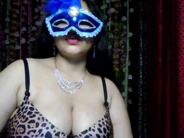Naughtyladki webcam