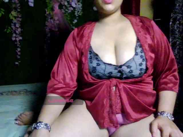 Naughtyladki webcam
