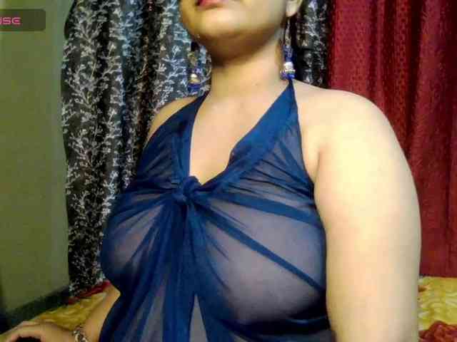 Naughtyladki webcam