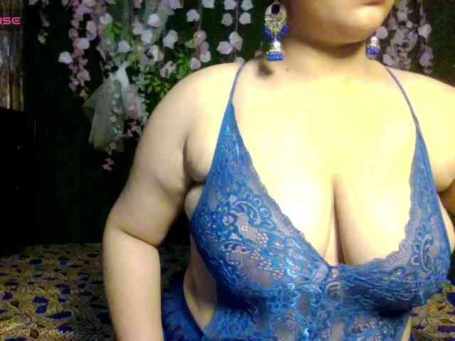 Naughtyladki webcam