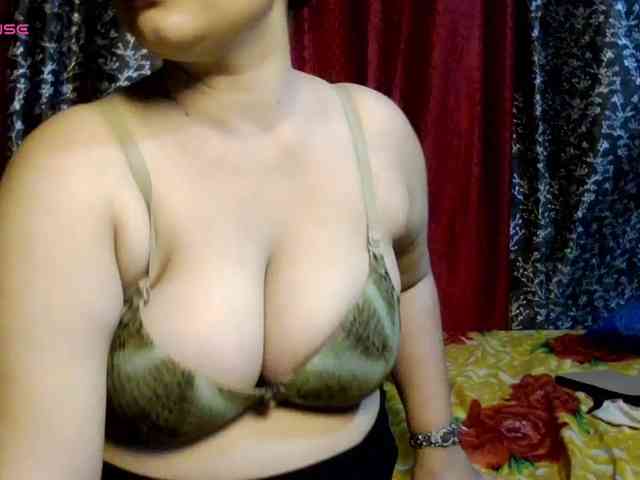Naughtyladki webcam