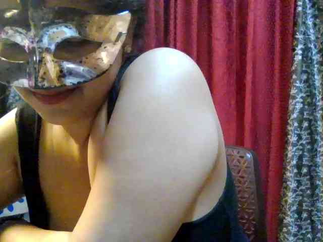 Naughtyladki webcam