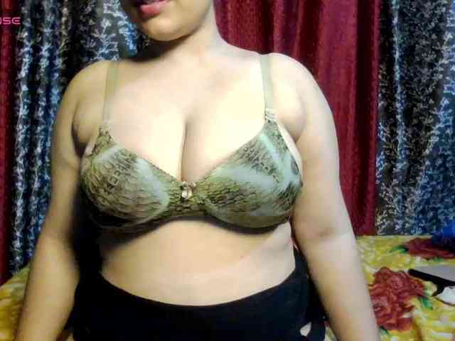 Naughtyladki webcam