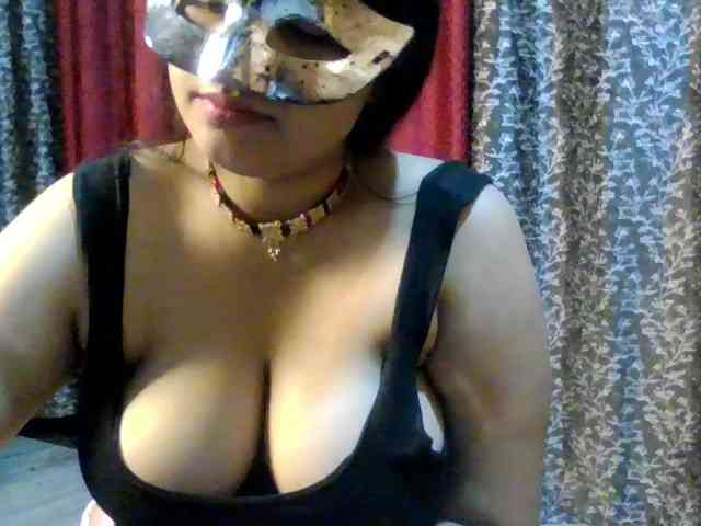Naughtyladki webcam