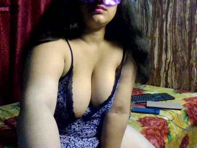 Naughtyladki webcam