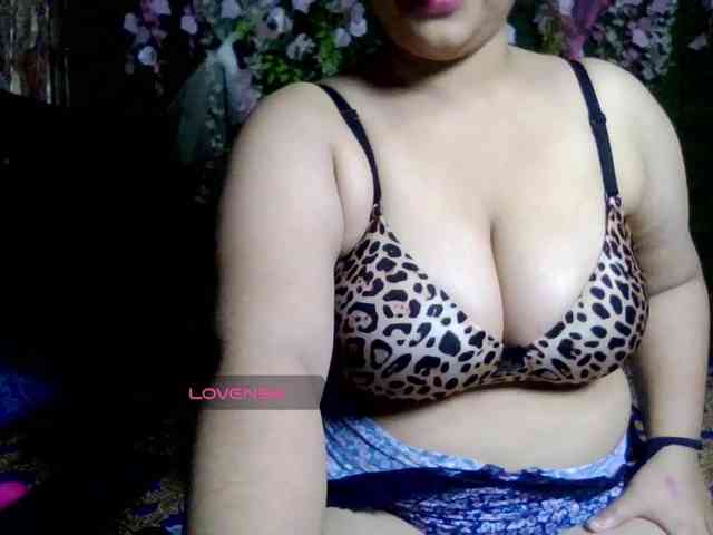 Naughtyladki webcam