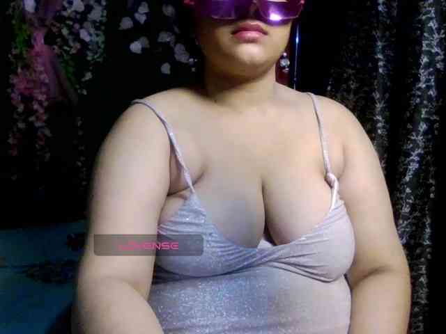 Naughtyladki webcam