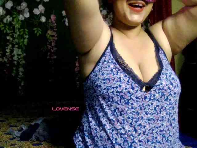Naughtyladki webcam
