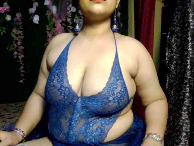 Naughtyladki webcam