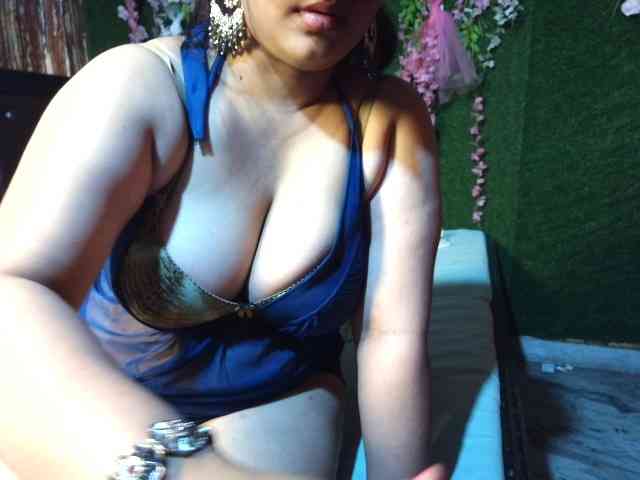 Naughtyladki webcam