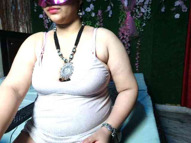 Naughtyladki webcam