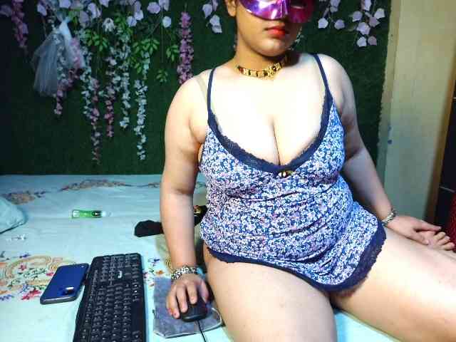 Naughtyladki webcam