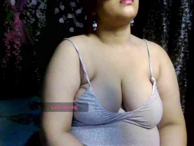Naughtyladki webcam